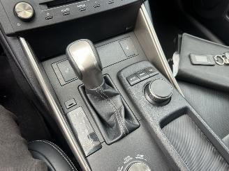 Lexus IS 300H 2.5 Hybrid 181pk aut + F1 Bus.Line Pro - navi - leer - stoelverw - cam - xenon - pdc v+a picture 18