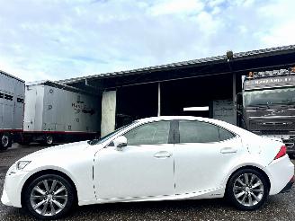 Avarii autoturisme Lexus IS 300H 2.5 Hybrid Business Line Pro 2016/9