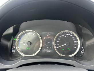 Lexus IS 300H 2.5 Hybrid 181pk aut + F1 Bus.Line Pro - navi - leer - stoelverw - cam - xenon - pdc v+a picture 24