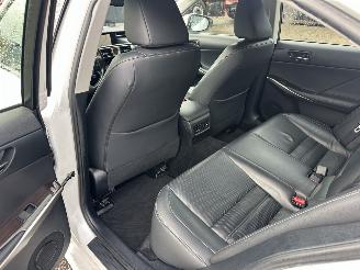 Lexus IS 300H 2.5 Hybrid 181pk aut + F1 Bus.Line Pro - navi - leer - stoelverw - cam - xenon - pdc v+a picture 58