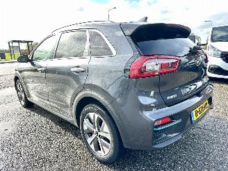 Kia e-Niro 64kWh 204pk aut + F1 Exe.Line - nap - stoelvent - stoelv v+a - stuurverw - front + line + side assist - leer picture 6