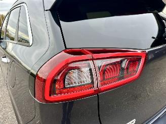Kia Niro 1.6 Hybrid 119pk Aut Design Ed - nap - schuifdak - navi - cam - line assist - stuurverw - stoelverw picture 75