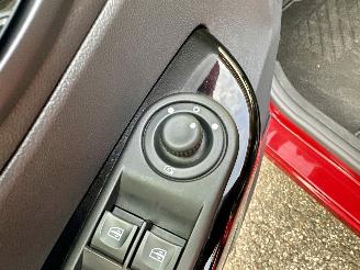 Renault Captur 1.2 TCe Turbo Xmod 120pk 6-traps aut - 84dkm nap - navi - cam - leer - stoelverw - keyless - pdc v+a picture 45