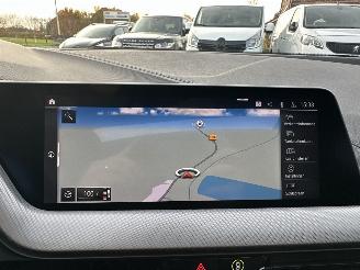 BMW 1-serie 118D 2.0 150pk 8-traps aut + f1 M-Sport - pano - front + line + side + park assist - sfeerverl - keyless - virtual picture 32