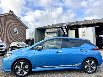 Vaurioauto  passenger cars Nissan Leaf e+ 62kWh 218pk aut Tekna - nap - bose - 360cam - nav - leer + alcantara - stuur + stoelverw v+a - E-pedal 2019/10