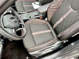 Skoda Octavia RS 2.0 TSI 265pk Aut + F1 Combi - pano - crystal light - front + line + side assist - virtual - 19 inch - keyless picture 58