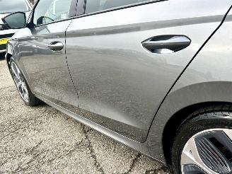 Skoda Octavia RS 2.0 TSI 265pk Aut + F1 Combi - pano - crystal light - front + line + side assist - virtual - 19 inch - keyless picture 100