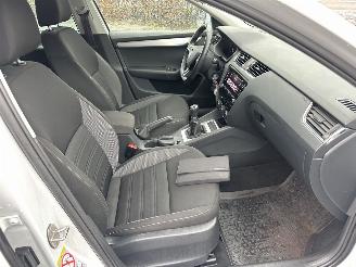 Skoda Octavia 1.0 TSI 116pk 6-bak Greentech Bus Edition Plus - xenon - virtual - camera - pdc - carplay - clima - cruise picture 66
