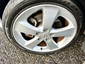 Toyota Auris 1.8 Full Hybrid 123pk aut Executive - nap - navi - camera - keyless entry + start - lmv + 4x goede banden picture 76