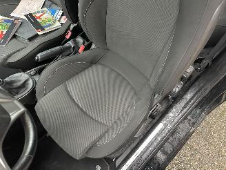 Alfa Romeo MiTo 1.4i 79pk 6-bak Distinctive - airco - elektr ramen + spiegels - lmv - radio - boekjes + sleutels compl picture 18