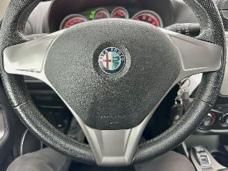 Alfa Romeo MiTo 1.4i 79pk 6-bak Distinctive - airco - elektr ramen + spiegels - lmv - radio - boekjes + sleutels compl picture 33