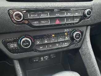 Kia Niro 1.6 GDi Hybrid ExecutiveLine - 77dkm nap - navi - camera - trekh - pdc - half leer - line assist picture 36