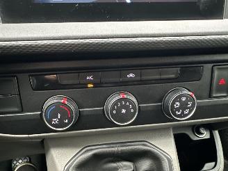 Volkswagen Transporter 2.0 TDI 150pk 6-bak Lang 3pers - 2x schuifdeur - nap - camera - navi - airco - cruise - pdc - trekh - facelift picture 38