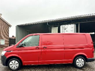 krockskadad bil bedrijf Volkswagen Transporter 2.0 TDI 150pk 6-bak Lang 3pers - 2x schuifdeur - nap - camera - navi - airco - cruise - pdc - trekh - facelift 2021/7