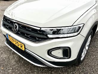 Volkswagen T-Roc Gereserveerd 1.5 TSI 150pk 7-Traps aut Life - 7dkm nap - navi - cam - virtual - front + line + park assist - keyless picture 81