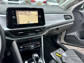 Volkswagen T-Roc Gereserveerd 1.5 TSI 150pk 7-Traps aut Life - 7dkm nap - navi - cam - virtual - front + line + park assist - keyless picture 31