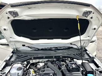 Volkswagen T-Roc Gereserveerd 1.5 TSI 150pk 7-Traps aut Life - 7dkm nap - navi - cam - virtual - front + line + park assist - keyless picture 71