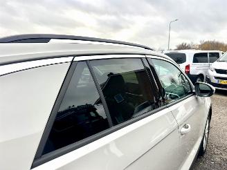 Volkswagen T-Roc Gereserveerd 1.5 TSI 150pk 7-Traps aut Life - 7dkm nap - navi - cam - virtual - front + line + park assist - keyless picture 84