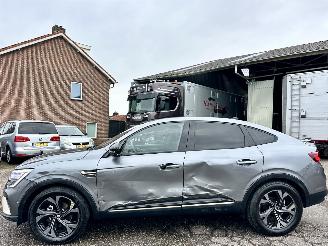 krockskadad bil auto Renault Arkana 1.6 hybrid 145pk aut E-Tech - 68dkm nap - 1e eig - virtual - leer - stuurverw - front + line + side + park assist 2023/7