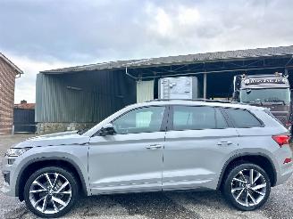 škoda osobní automobily Skoda Kodiaq 1.5 TSI 150pk 7-traps aut Sportline Bus - nap - nardo grey - 2022/1