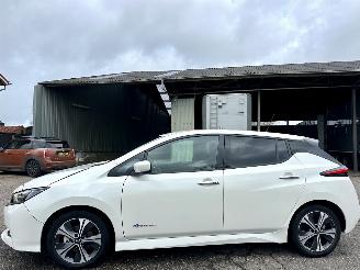 škoda osobní automobily Nissan Leaf 40kWh 150pk aut n-connecta - 15dkm nap - 1e eig - keyless - 360 cam - navi - stuurverw - stoelverw v+a 2019/4