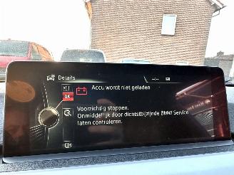 BMW 3-serie 330e 245pk 8-traps aut + f1 high exe - 112dkm nap - harman  - stuur + stoelverw v+a - 360cam - head up - elektr rollo picture 22