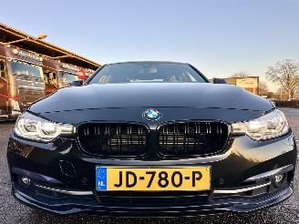 BMW 3-serie 330e 245pk 8-traps aut + f1 high exe - 112dkm nap - harman  - stuur + stoelverw v+a - 360cam - head up - elektr rollo picture 3