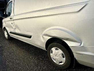 Ford Transit Custom 300 2.0 TDCI 105pk 6-bak L2/H1 euro.6 Trend 3pers - nap - navi - cam - pdc v+a - trekh - airco - cruise picture 11