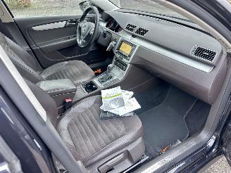 Volkswagen Passat 1.4 TSI 122pk dsg aut + f1 Highline - nap - dvd in hoofdsteunen - navi - clima - cruise - leer + stoelverw picture 18