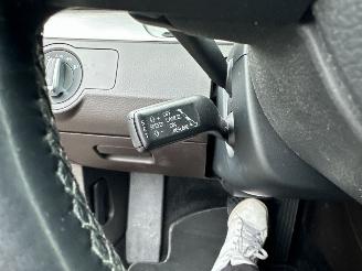 Volkswagen Passat 1.4 TSI 122pk dsg aut + f1 Highline - nap - dvd in hoofdsteunen - navi - clima - cruise - leer + stoelverw picture 27