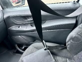 Mercedes Vito Tourer 110 CDI 102pk extra lang 9 Pers - nap - 1e eig - airco - cruise - getint glas - privacy glass - side bars picture 35