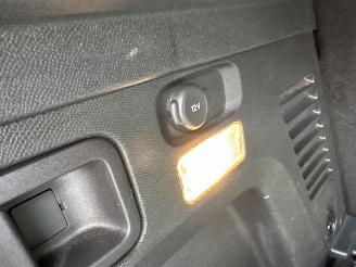 Peugeot 3008 1.2T PureTech 131pk aut + f1 Première - virtual - line + side assist - clima - cruise - pdc v+a - privacy glass picture 57