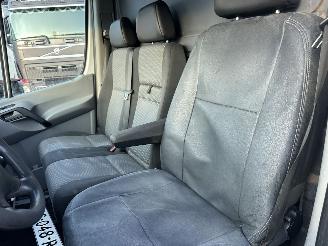 Volkswagen Crafter 30 2.0 TDI 109pk 6-bak L2/H2 Bleum. euro5 - nap - navi - 3 pers - clima - cruise - distr+wp vernieuwd 173dkm picture 22