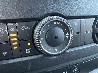 Volkswagen Crafter 30 2.0 TDI 109pk 6-bak L2/H2 Bleum. euro5 - nap - navi - 3 pers - clima - cruise - distr+wp vernieuwd 173dkm picture 15