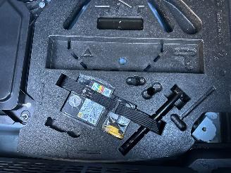 Renault Clio 1.6 E-Tech Hybrid 8-traps aut 140 Intens - nap - 360cam - keyless - navi - front + line + side + park assist - virtual picture 65