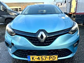 Renault Clio 1.6 E-Tech Hybrid 8-traps aut 140 Intens - nap - 360cam - keyless - navi - front + line + side + park assist - virtual picture 3