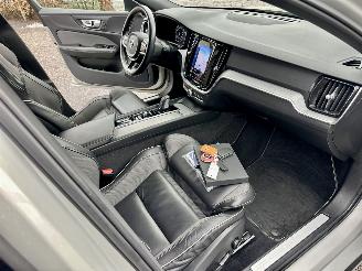 Volvo V-60 2.0 B4 Hybrid 8-traps aut R-Design - nap - virtual - leer - stuur + stoelverw - trekh - front + line + side assist picture 19