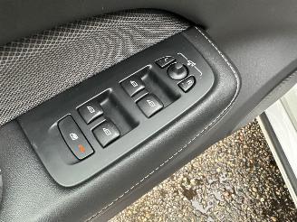 Volvo V-60 2.0 B4 Hybrid 8-traps aut R-Design - nap - virtual - leer - stuur + stoelverw - trekh - front + line + side assist picture 48