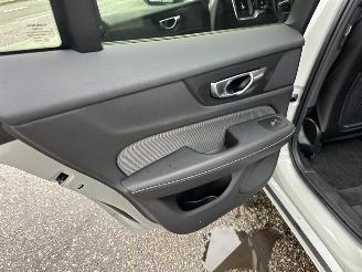 Volvo V-60 2.0 B4 Hybrid 8-traps aut R-Design - nap - virtual - leer - stuur + stoelverw - trekh - front + line + side assist picture 80