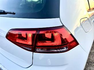 Volkswagen Golf 1.2 TSI 105pk 6-bak Highl 5drs - pano - nap - xenon - massage - navi - stoelverw - half leer - bearlock picture 99