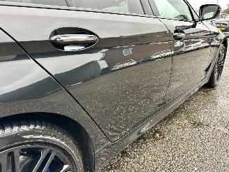 BMW 5-serie 540i 340pk aut + f1 High Exe M-Sport - schuifdak - hud - softclose - b&w - 360cam - stoelvent - stuurverw picture 121