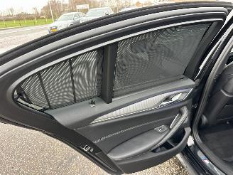 BMW 5-serie 540i 340pk aut + f1 High Exe M-Sport - schuifdak - hud - softclose - b&w - 360cam - stoelvent - stuurverw picture 81