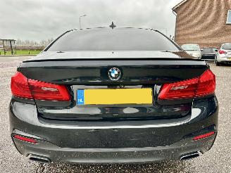 BMW 5-serie 540i 340pk aut + f1 High Exe M-Sport - schuifdak - hud - softclose - b&w - 360cam - stoelvent - stuurverw picture 6
