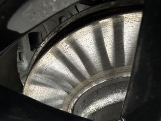 BMW 5-serie 540i 340pk aut + f1 High Exe M-Sport - schuifdak - hud - softclose - b&w - 360cam - stoelvent - stuurverw picture 106