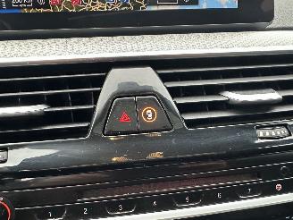 BMW 5-serie 540i 340pk aut + f1 High Exe M-Sport - schuifdak - hud - softclose - b&w - 360cam - stoelvent - stuurverw picture 50