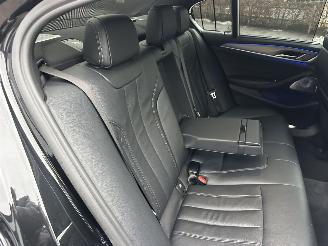 BMW 5-serie 540i 340pk aut + f1 High Exe M-Sport - schuifdak - hud - softclose - b&w - 360cam - stoelvent - stuurverw picture 77