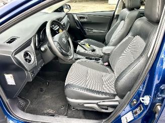 Toyota Auris Touring Sports 1.8 Hybrid 123pk aut pano - nap - navi - camera - keyless - front + park + line assist - pdc v+a picture 45