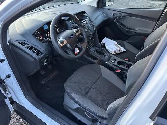 Ford Focus 1.0T Ecoboost 101pk Edition 5drs - 64dkm - airco - 51.360km distr.riem + waterpomp vernieuwd in 5/2025 picture 20