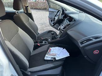 Ford Focus 1.0T Ecoboost 101pk Edition 5drs - 64dkm - airco - 51.360km distr.riem + waterpomp vernieuwd in 5/2025 picture 40