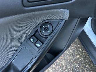 Ford Focus 1.0T Ecoboost 101pk Edition 5drs - 64dkm - airco - 51.360km distr.riem + waterpomp vernieuwd in 5/2025 picture 19